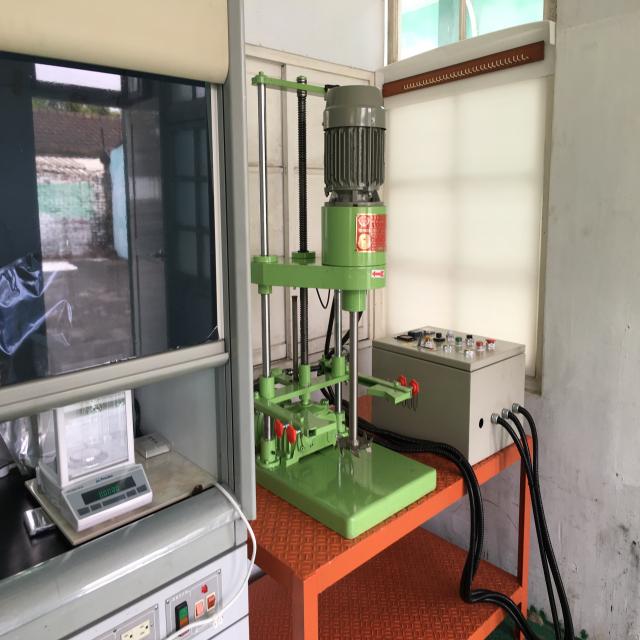 桌上型2HP太陽葉片高速攪機螺旋升降 桌上型2HP太陽葉片高速攪機螺旋升降